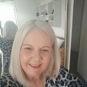 Meet your Posher, Debbie